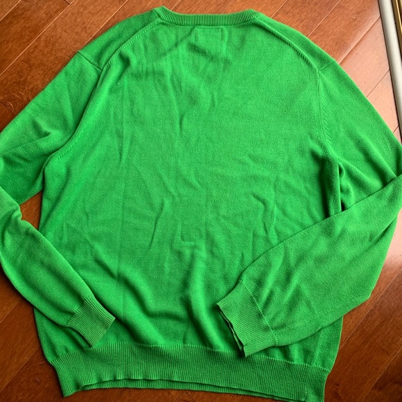 Green express vneck sweater - Picture 3 of 3
